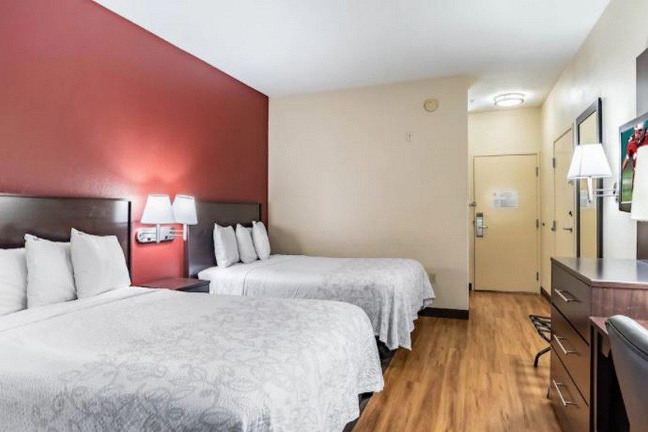 Hotel Red Roof Plus+ Downtown - Riverwalk 3*